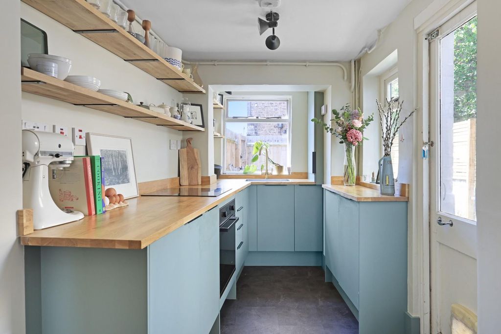 Property photo 3 of 14 Img (2).Jpg