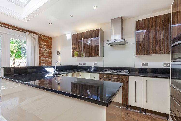 Property photo 1 of 18 303314