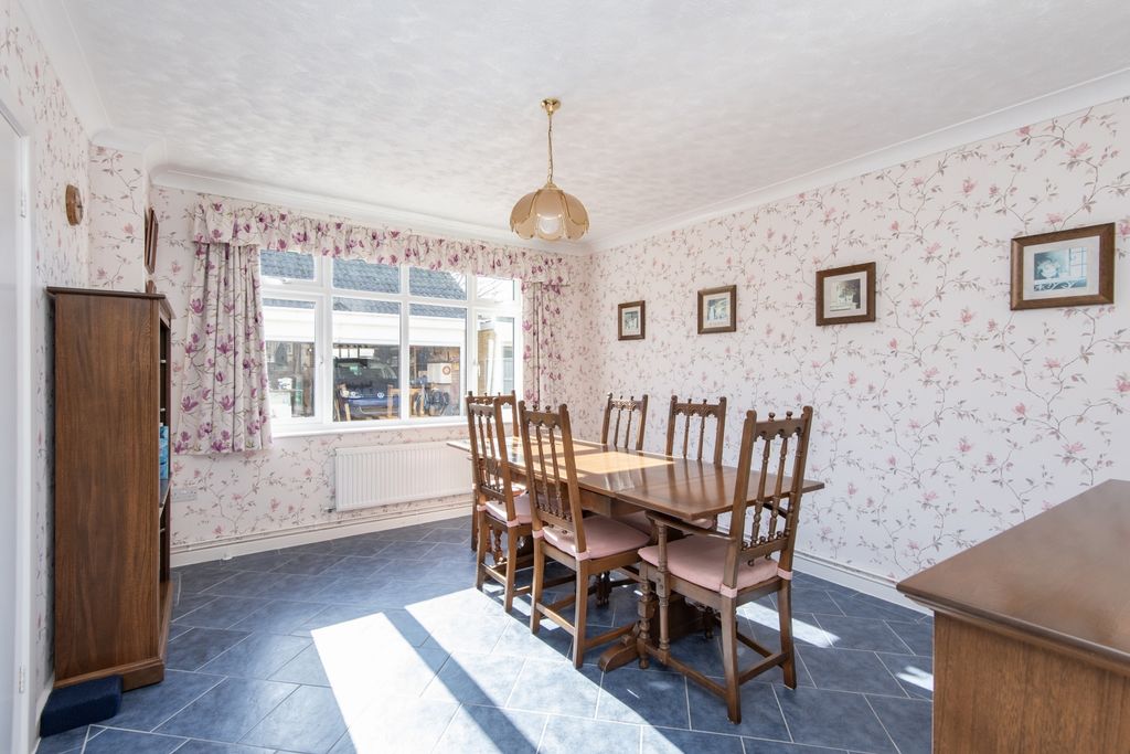 Property photo 3 of 23 3