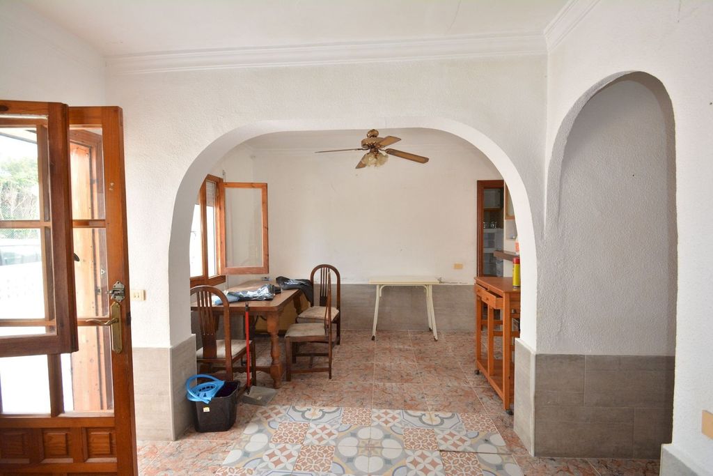 Property photo 3 of 36