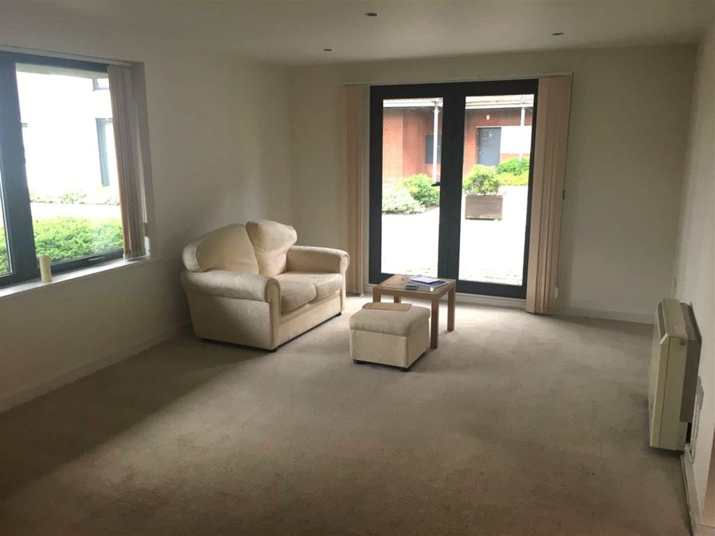 Property photo 3 of 6