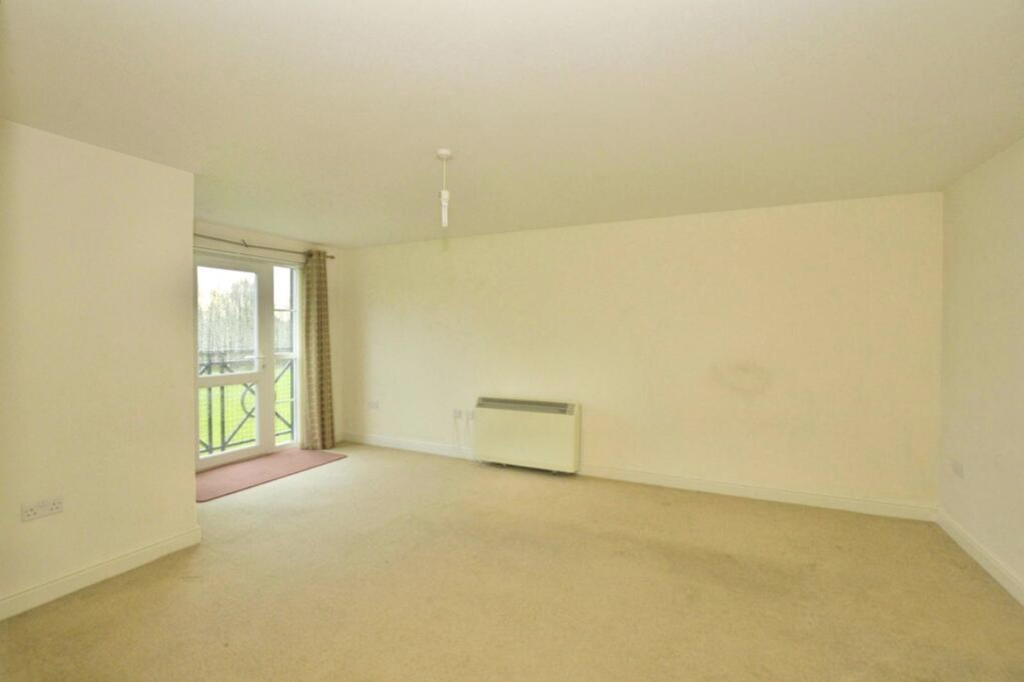 Property photo 3 of 6