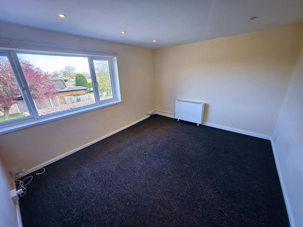 Property photo 2 of 14 Image