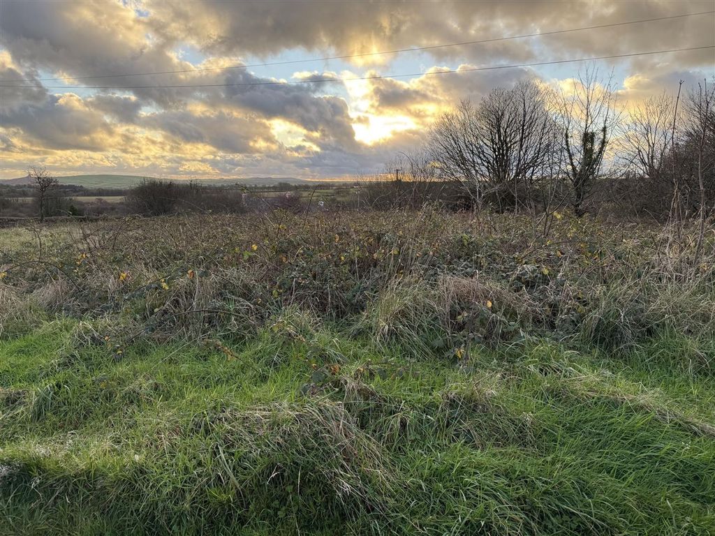 Property photo 2 of 12 Img_5905.Jpg