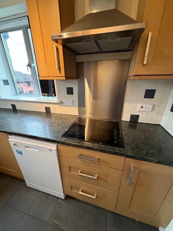 Property photo 3 of 37