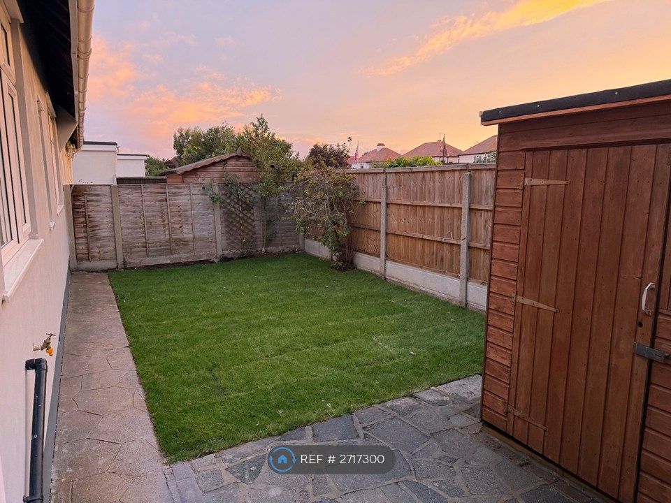 Property photo 2 of 14 Garden