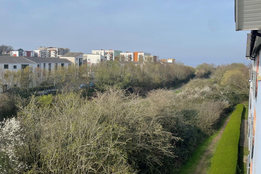 Property photo 2 of 12 Views