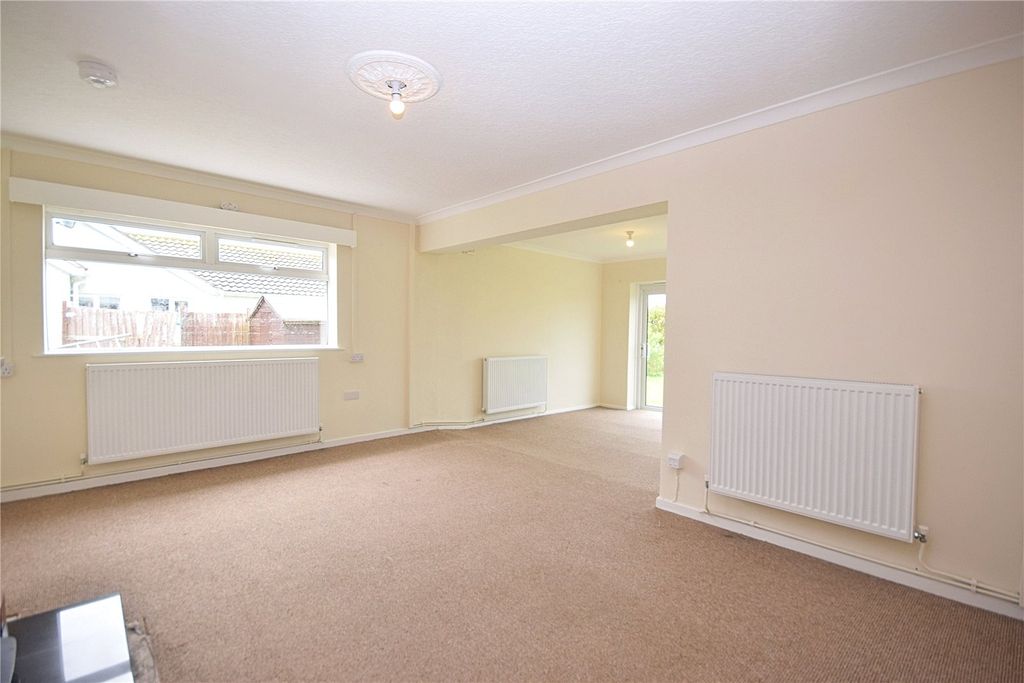 Property photo 3 of 19 Picture No. 04