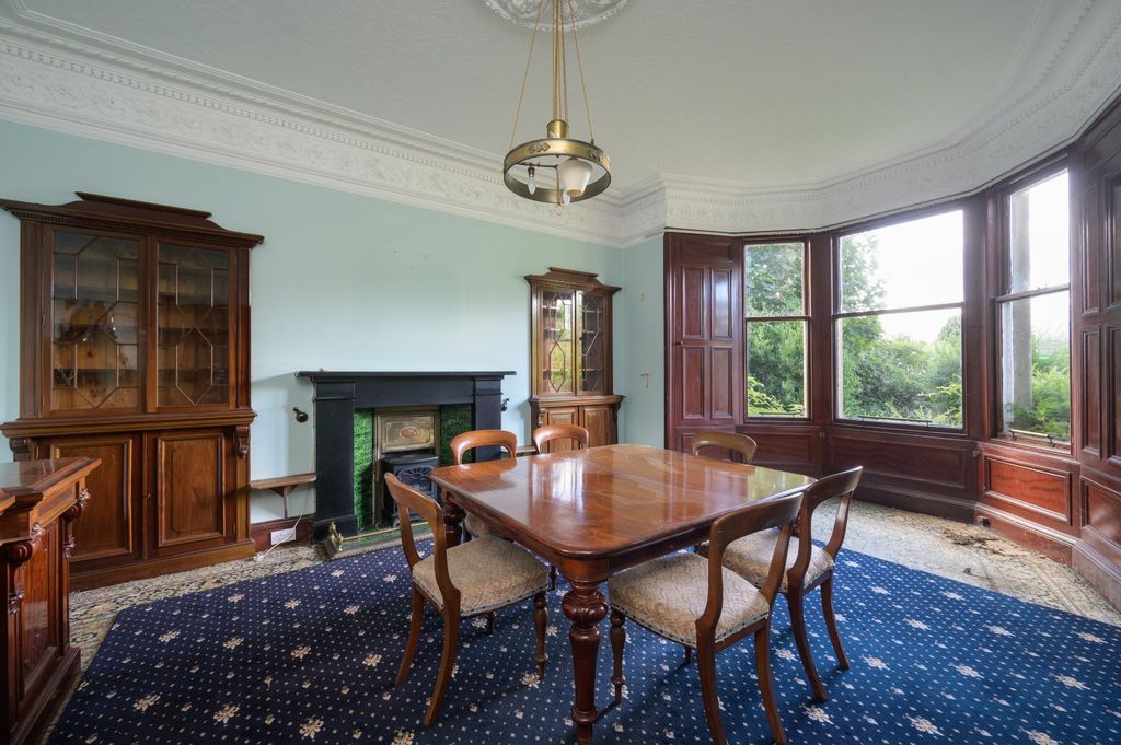 Property photo 2 of 18 Dining Room