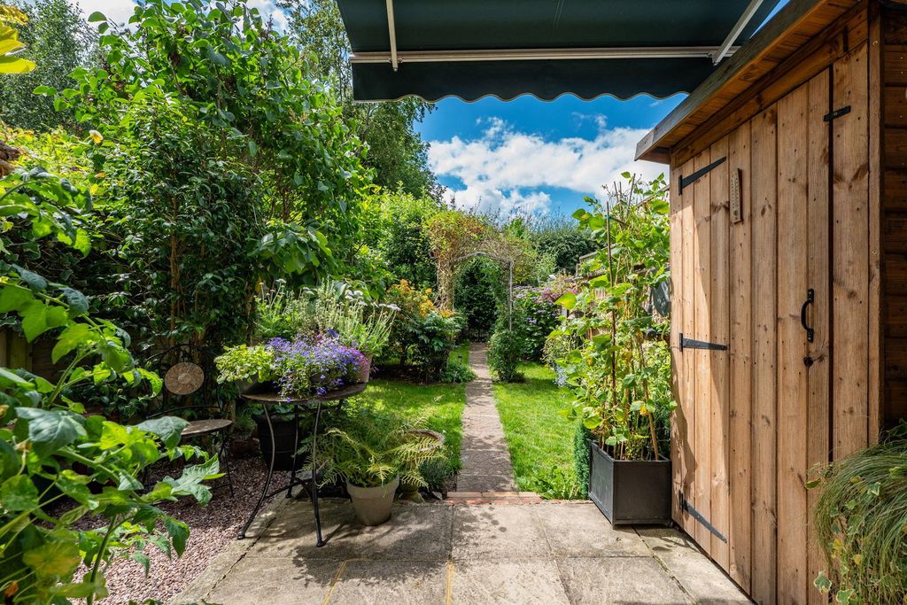 Property photo 2 of 14