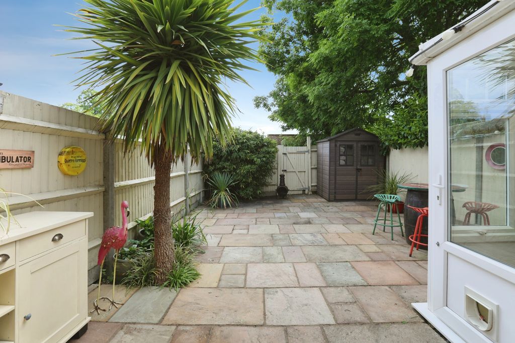 Additional image 14 of 3 bed semi-detached house for saleCorsletts Avenue, Horsham RH12