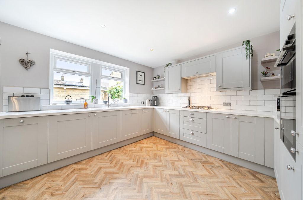 Property photo 3 of 22 1464433-6-6A0Da0d...