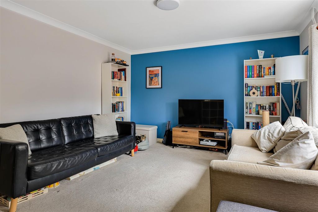 Property photo 3 of 12 Img_0143.Jpg