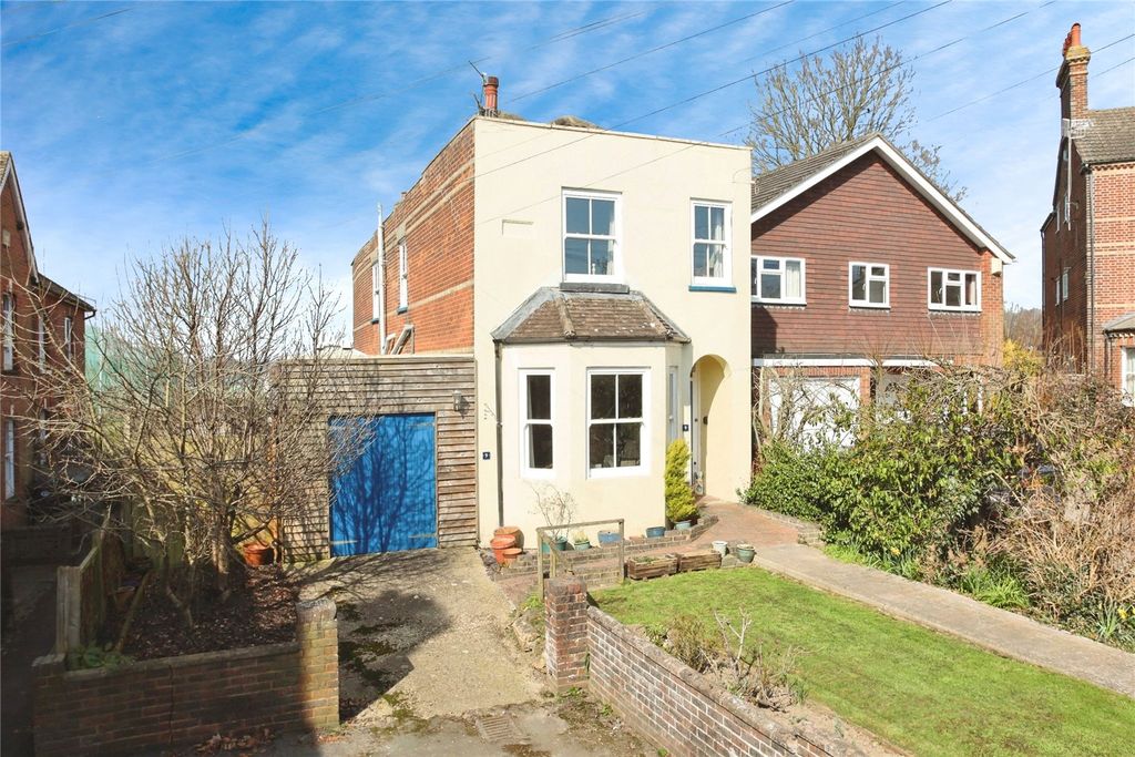 Property photo 1 of 17 Picture No. 01