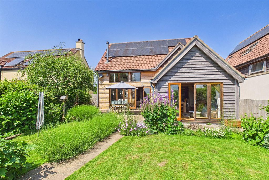 Property photo 1 of 27
