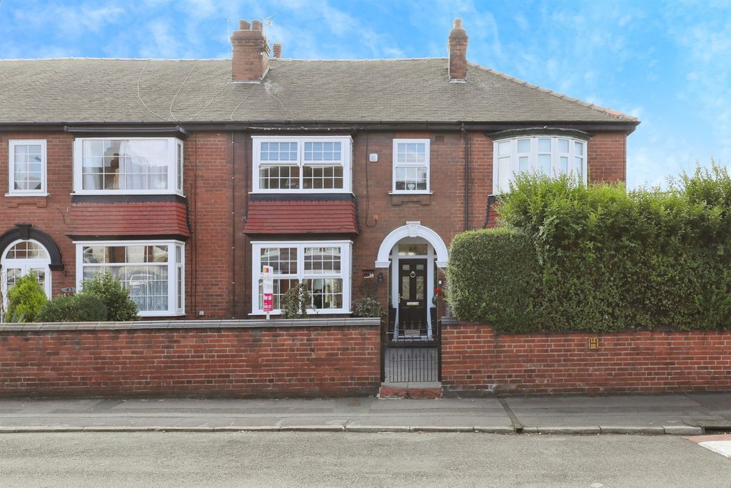 Property photo 1 of 17