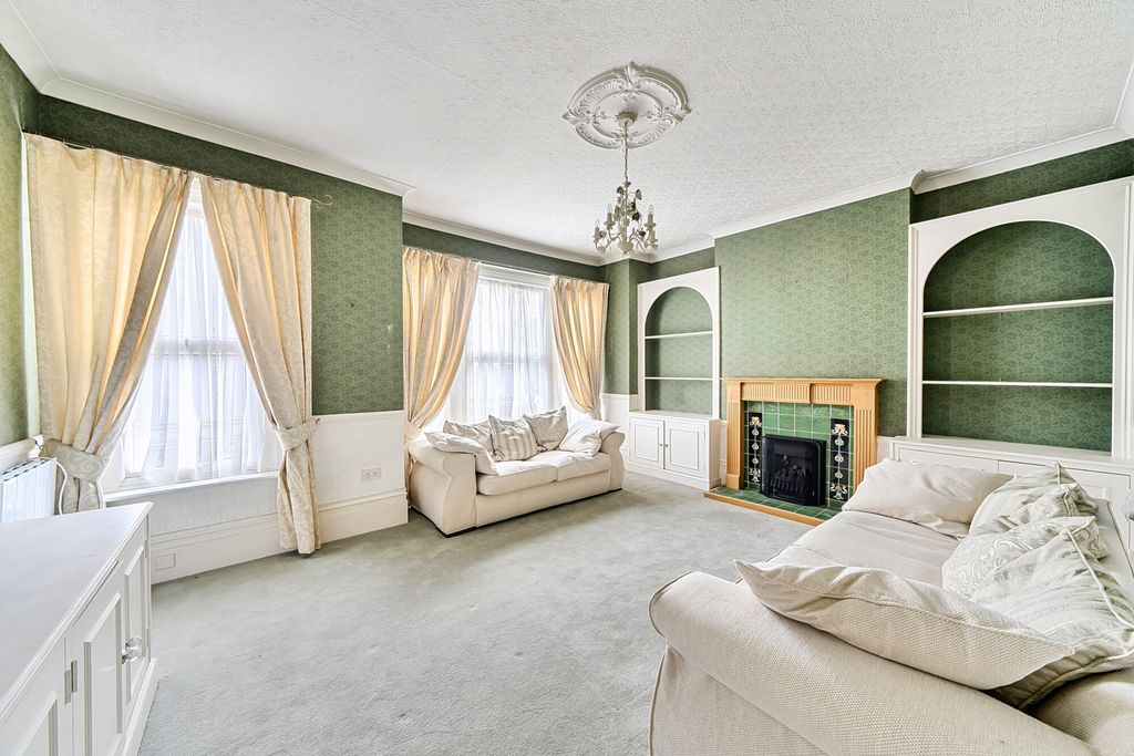 Property photo 2 of 13 1525921-11-6Ab535...