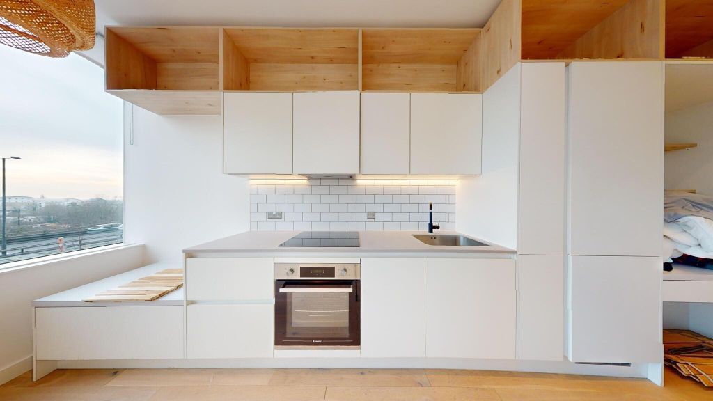 Property photo 3 of 15 Kitchen