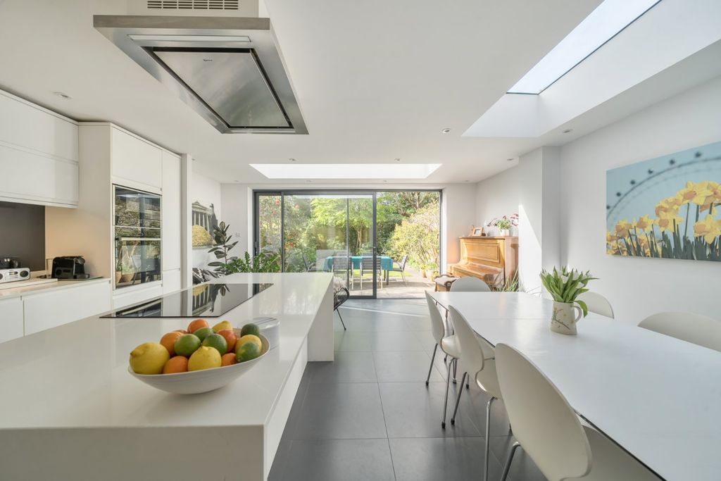 Property photo 1 of 19 Picture No. 24