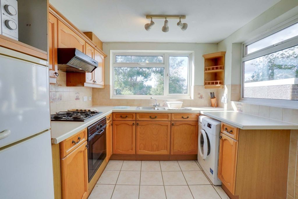 Property photo 3 of 22