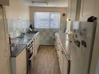 Property photo 3 of 5 Tint Kitchen.Jpg