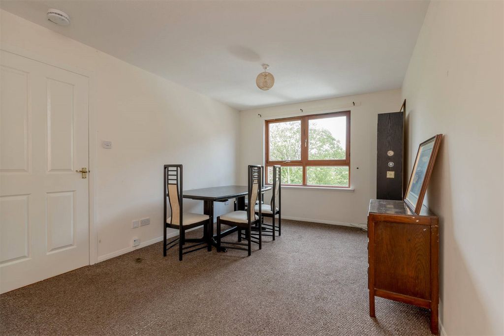 Property photo 2 of 14 Picture No. 02