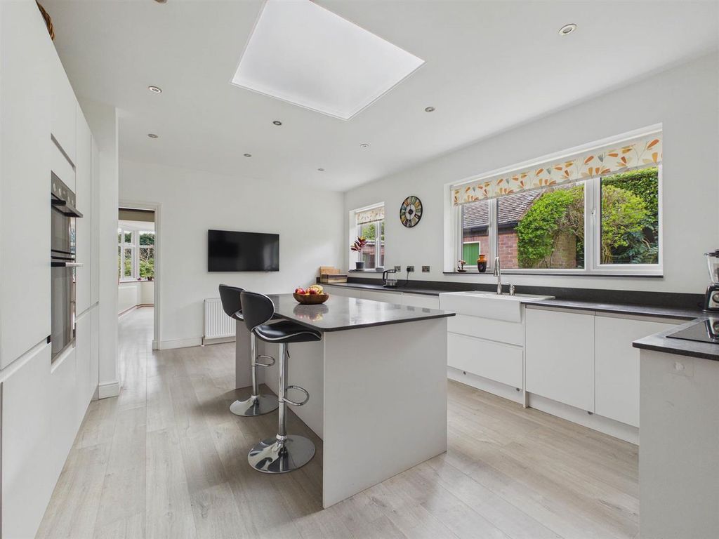 Additional image 11 of 7 bed detached house for salePeachfield Road, Malvern WR14