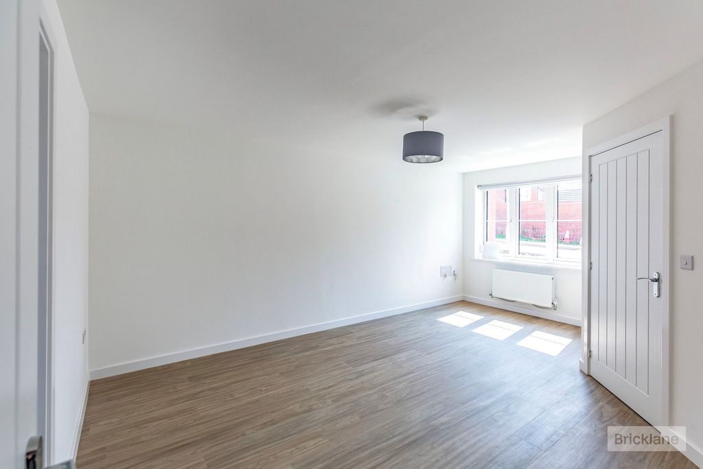 Property photo 1 of 11 Image