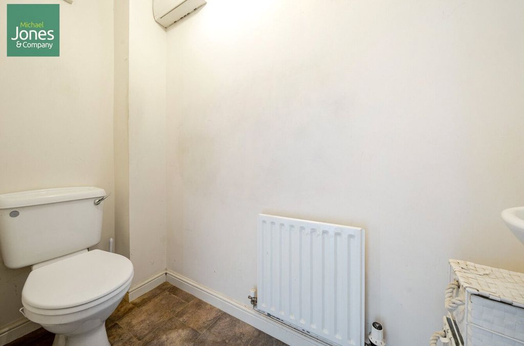 Property photo 3 of 9 Wc