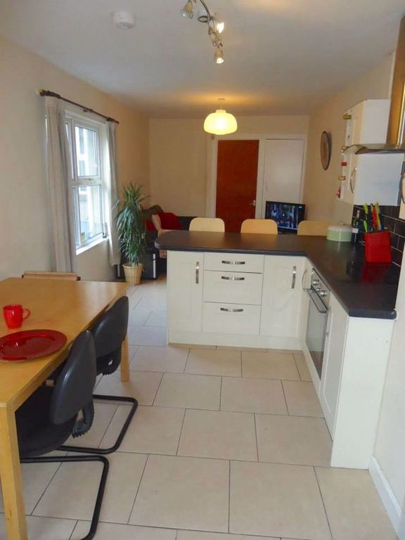 Property photo 2 of 7 Photo 2