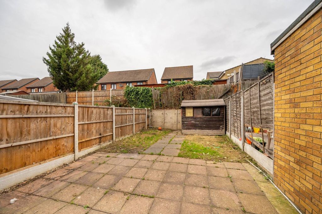 Property photo 2 of 11