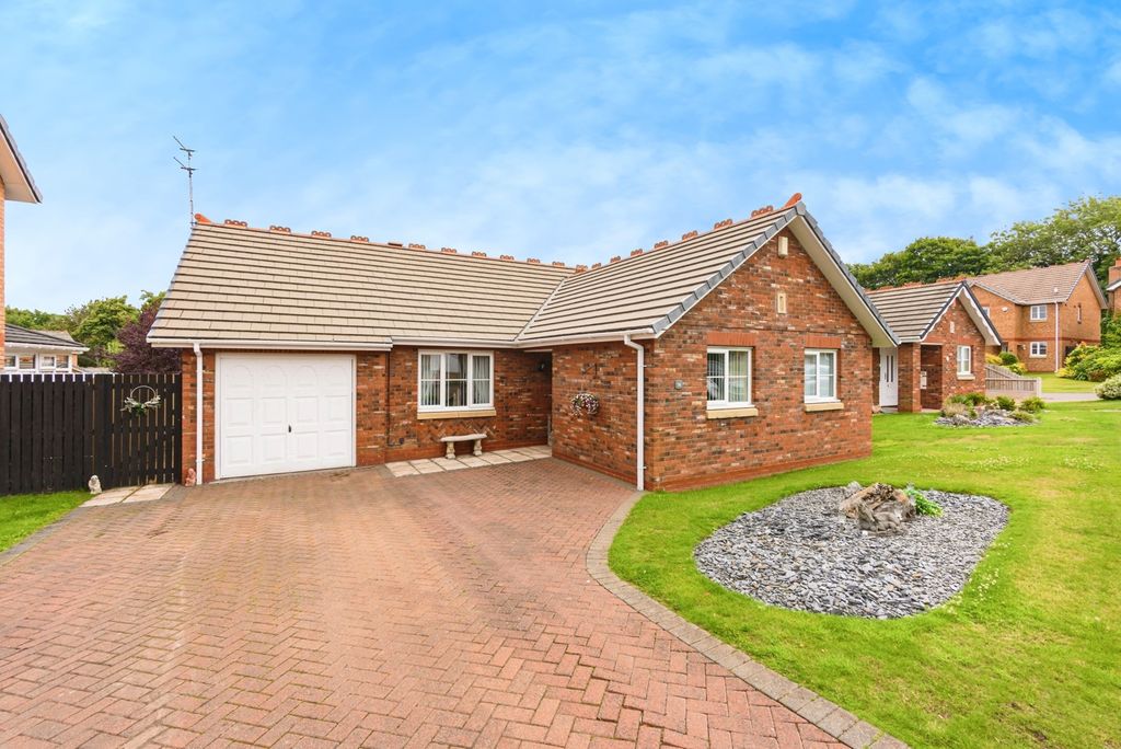 Property photo 1 of 10 External