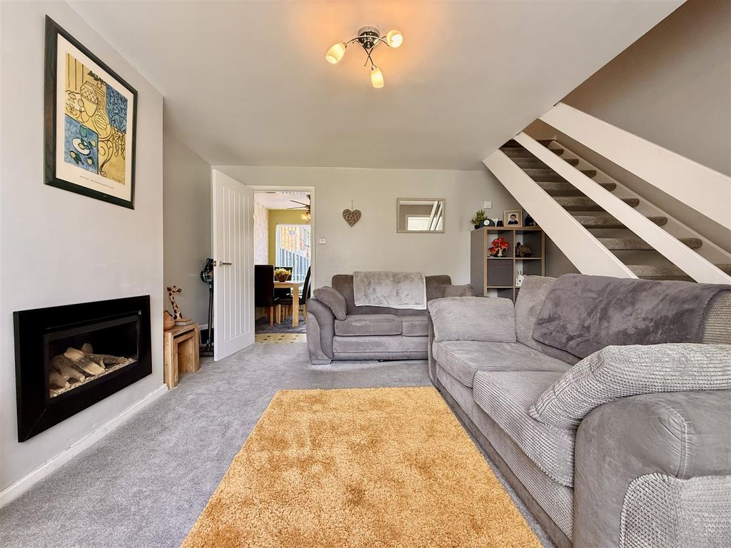 Property photo 3 of 17 3