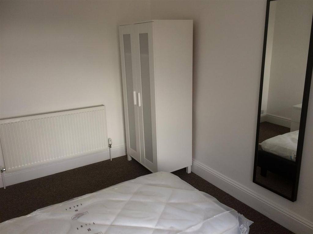 Property photo 2 of 8 Bedroom D 2 .Jpg