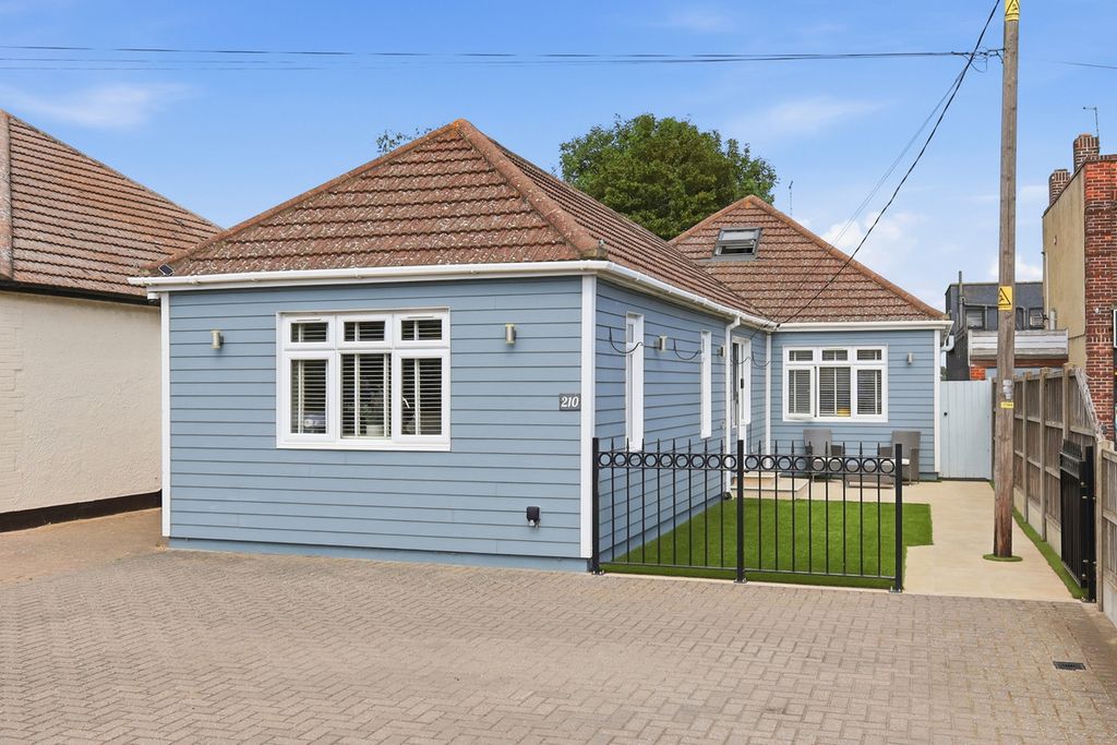 Property photo 1 of 31