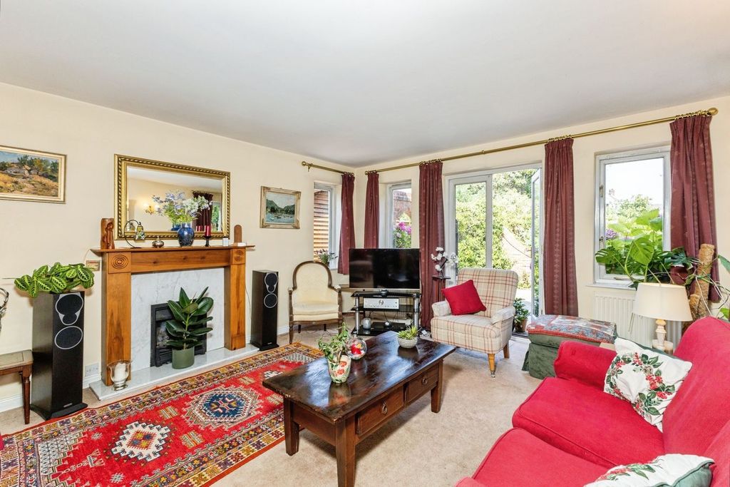 Property photo 3 of 38