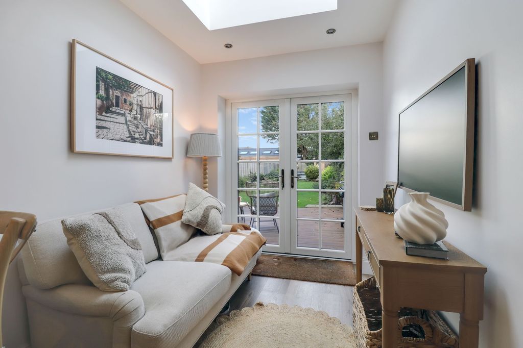 Property photo 3 of 22