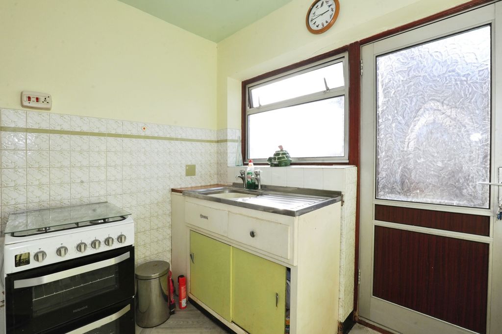 Property photo 3 of 14 Pbox-Img.Jpg