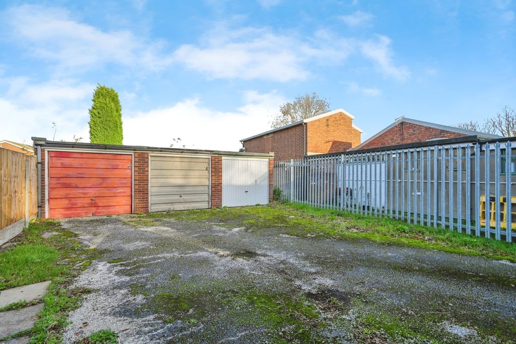 Property photo 2 of 17 Photo