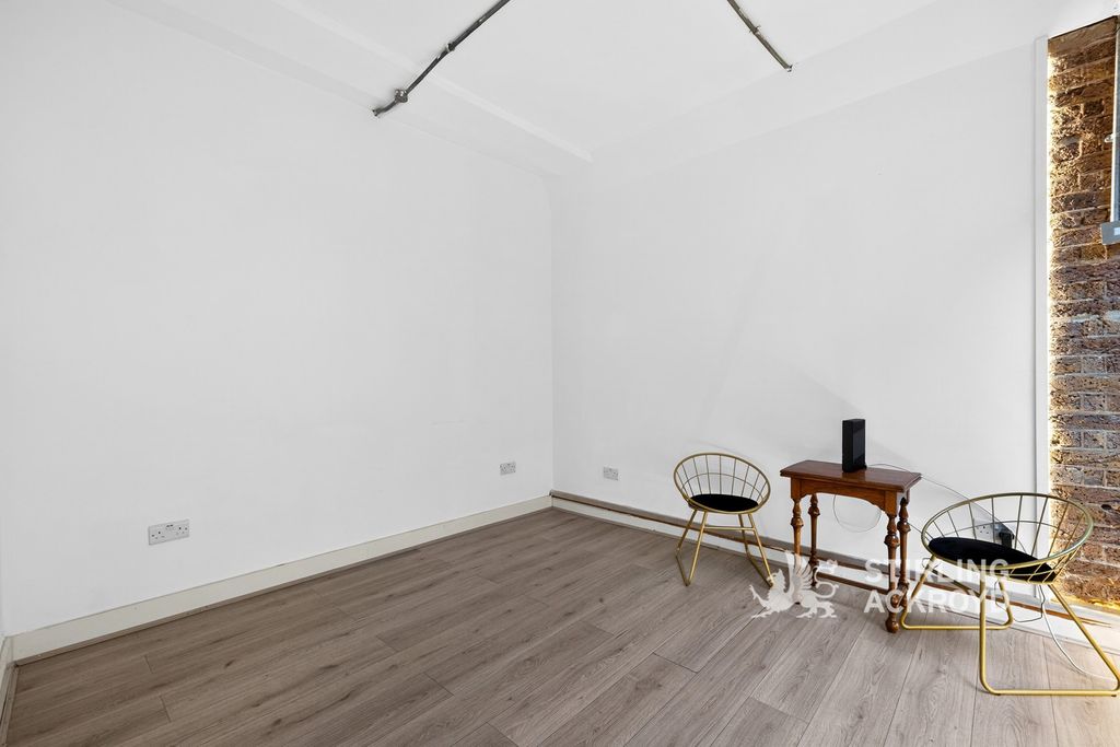 Property photo 1 of 19 Reception Room