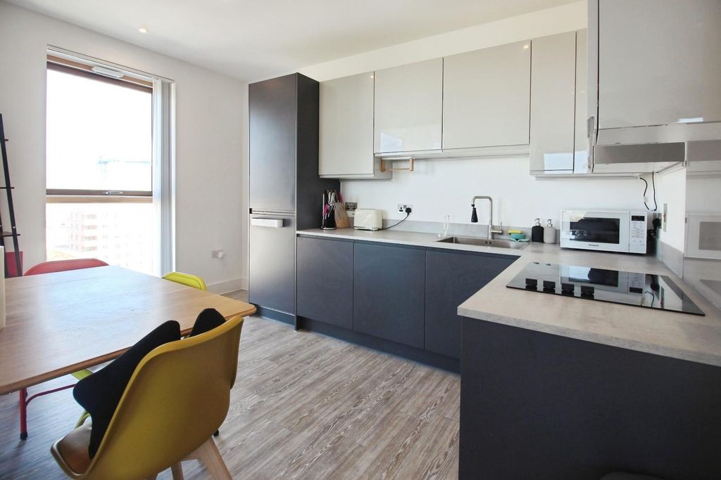 Property photo 3 of 25 ce11E582-Img_6357.Jpg