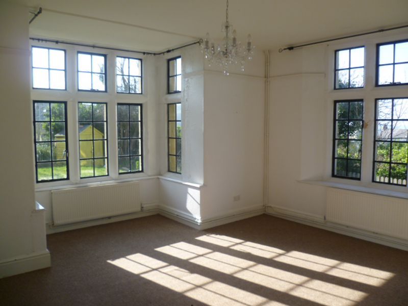 Property photo 3 of 8 Photo 3