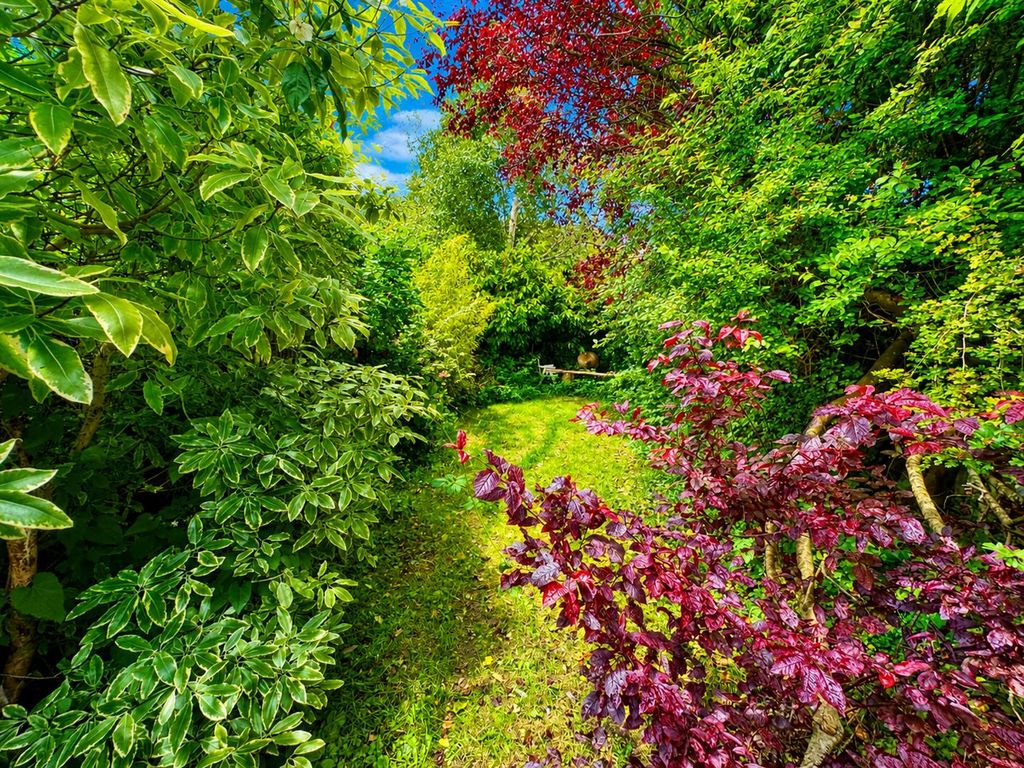 Property photo 1 of 28 118.Png