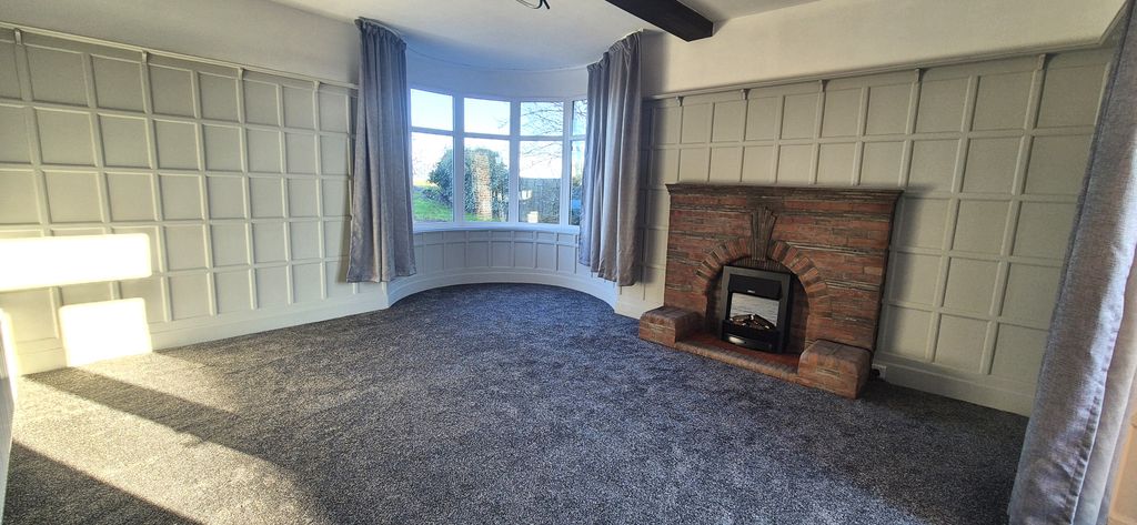 Property photo 2 of 11 Living Room