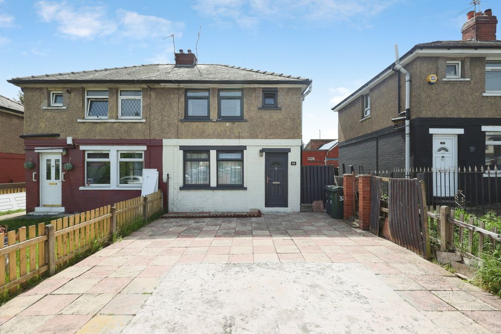 Property photo 2 of 26