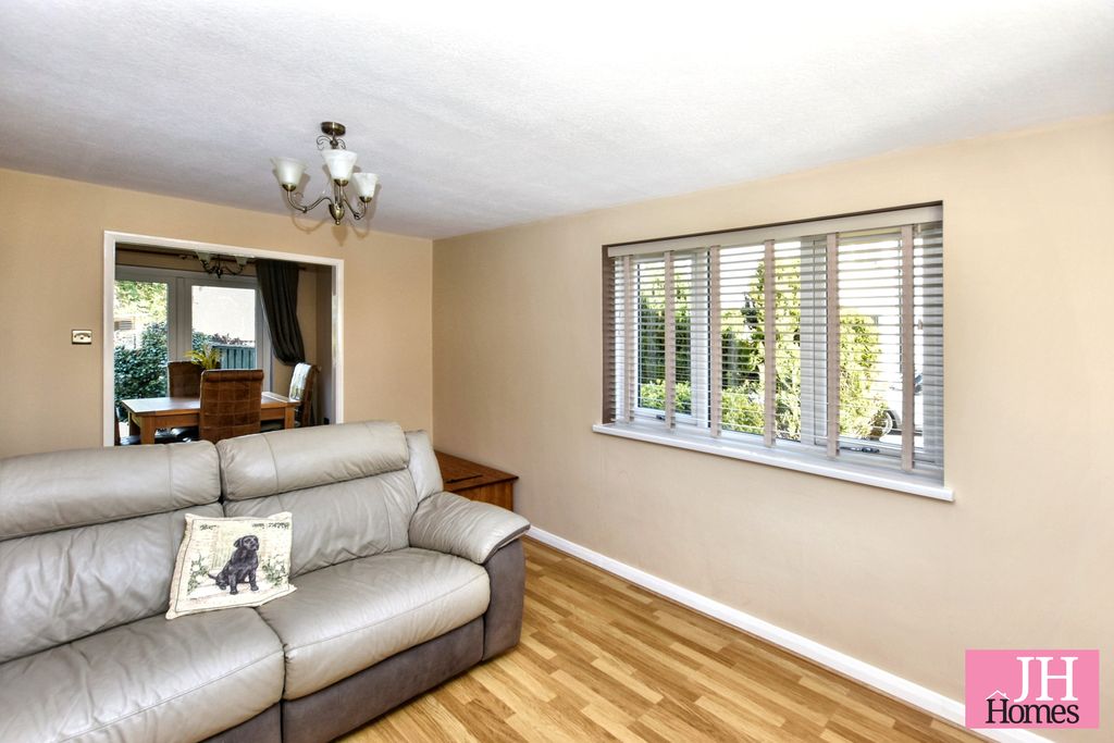 Property photo 3 of 21