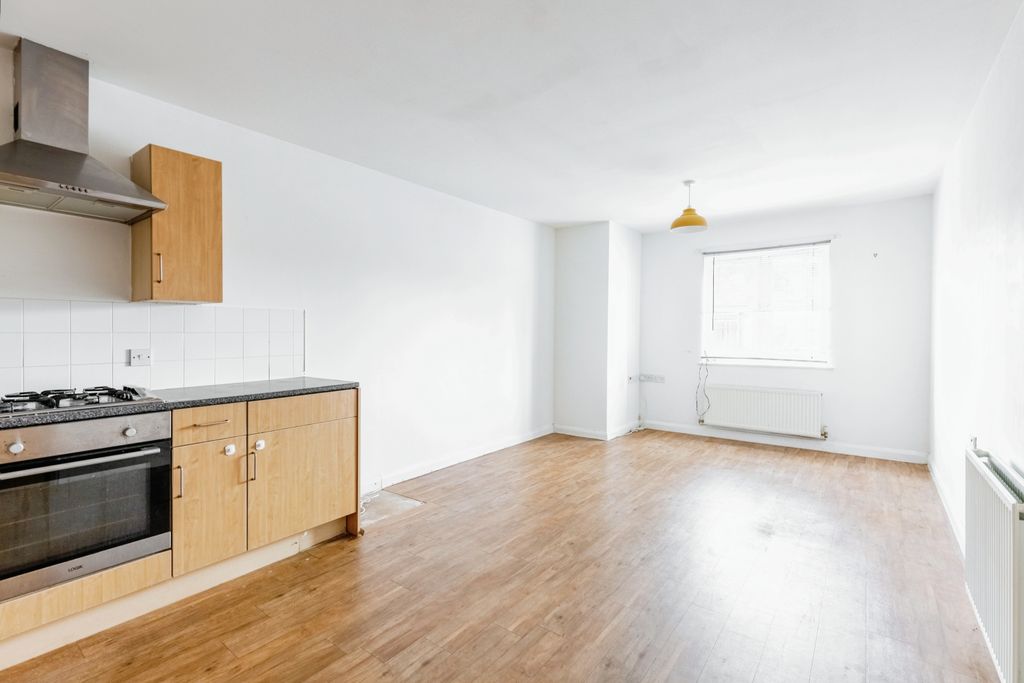 Property photo 2 of 16 Kitchen