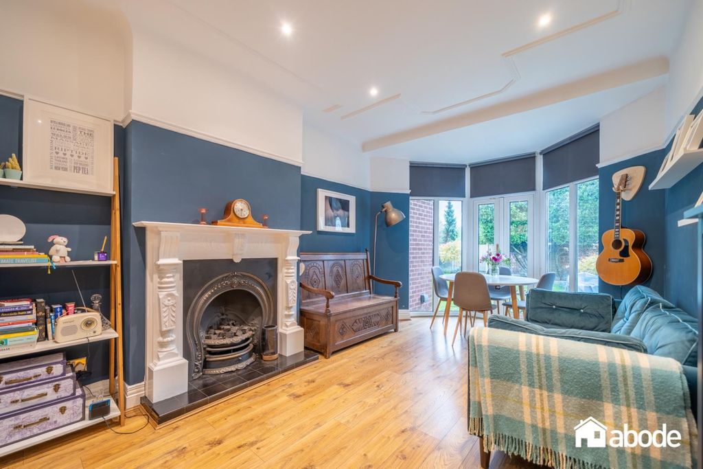 Property photo 2 of 30 Dsc01920-Hdr.Jpg