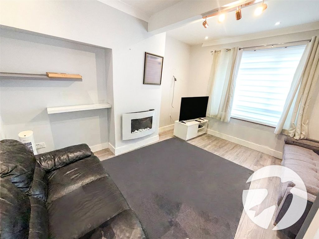 Property photo 2 of 10 Picture No. 09