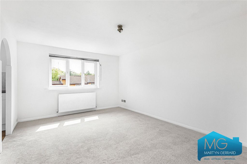 Property photo 2 of 12 Picture No. 21